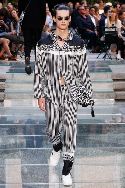 Look 41